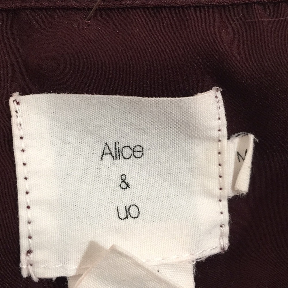 Alice & Uo Long Sleeve Burgundy Blouse sz Medium - Picture 5 of 7